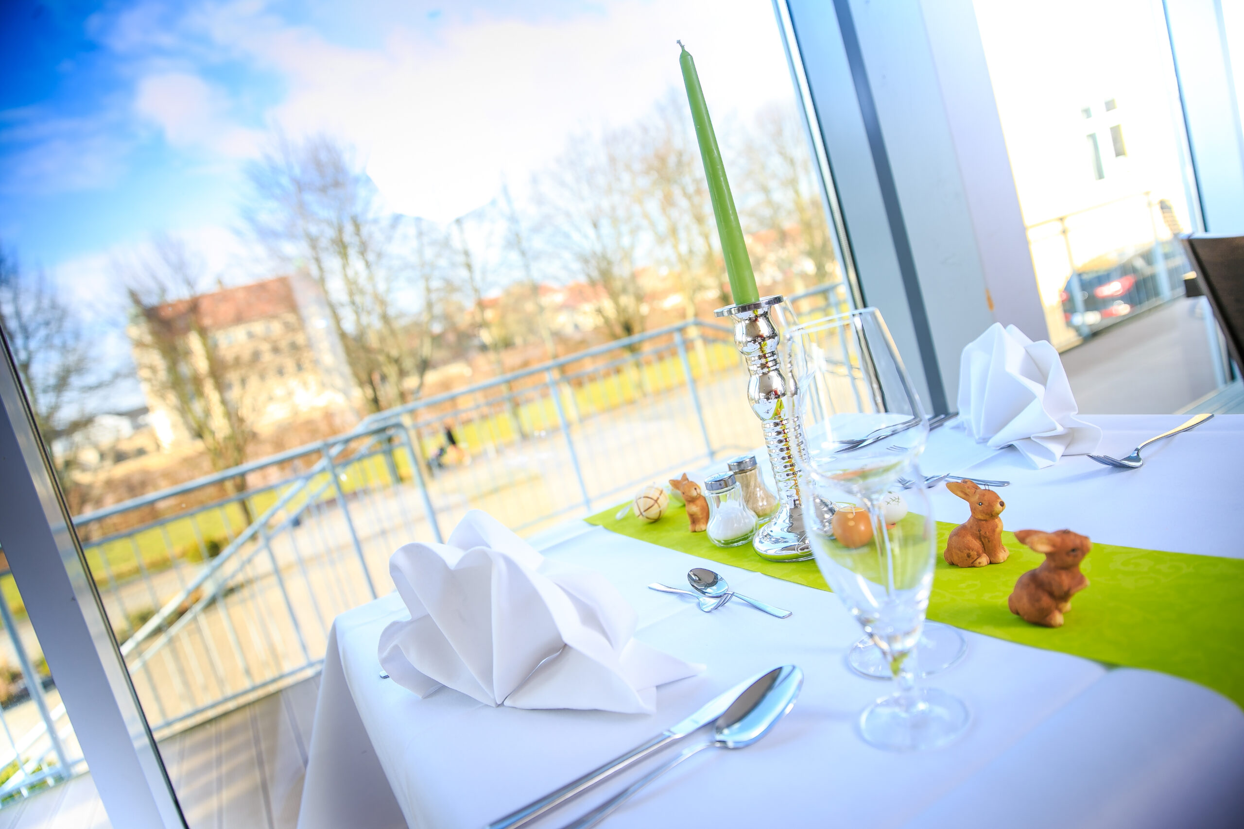 Osterlunch am Ostersonntag, 20.04.2025 ab 12:00 Uhr im Restaurant Wallenstein für 44,00 € p. Person. Reservierung unter 03843-277960